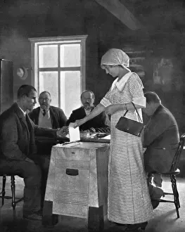 Finland Prints: A Finnish woman votes