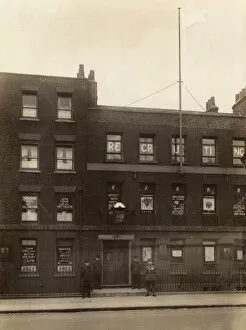 Rifles Collection: Finsbury Rifles recruiting HQ, North London, WW1