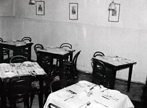 Settings Prints: Fire in a restaurant, Bulstrode Street, London W1