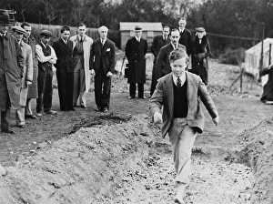Harry Price Library Gallery: Firewalking / Adcock