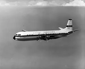Dorsal Prints: The first Vickers Vanguard G-AOYW in flight