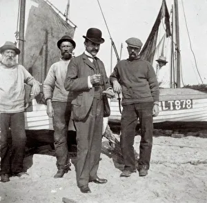 Images Dated 10th February 2017: Fishermen with boats, Southwold, Suffolk