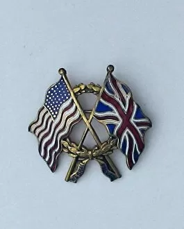 Images Dated 29th March 2011: Flags of the USA and the United Kingdom brooch