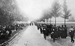 Fleeing Prints: The Flight from Tirlemont, Belgians fleeing, Aug 1914