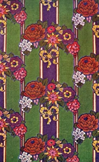 Images Dated 31st August 2012: Floral printed linen design