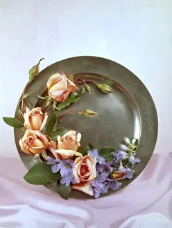 Buds Prints: Flower arrangement with pink and mauve flowers
