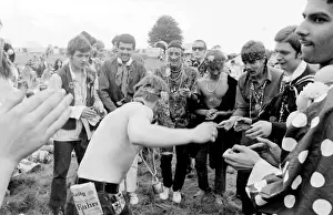 Headband Prints: Flower Power and Hippies at Woburn Park