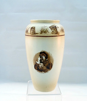 Images Dated 10th January 2013: Flower vase with ornate border - Bairnsfatherware
