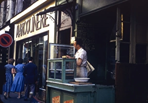 Images Dated 9th August 2012: Food vendor on a French street