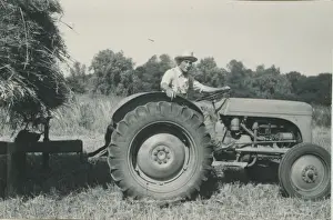 Fordson Vintage Tractor and Haycart