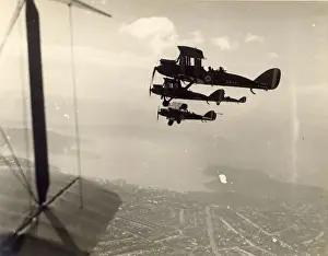 A formation of No3 Squadron de Havilland DH9s