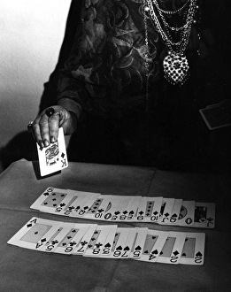 Images Dated 1st September 2011: Fortune Telling Cards