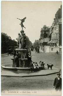 Fountain on Park Lane, London Fountain on Park Lane, London