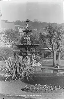 Feature Prints: The Fountain in Princess Gardens