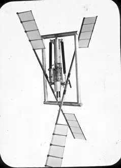 Hargrave Prints: Four-winged one-cylinder balanced motor