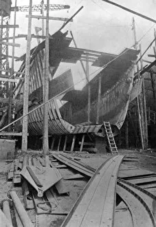 Framing and plating the hull of a ship, WW1