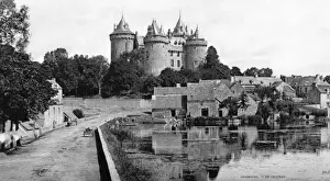 Dominated Prints: France Combourg
