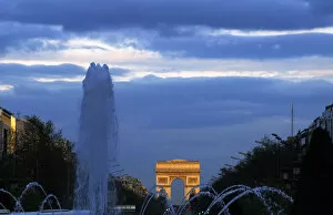Images Dated 12th April 2008: France. Paris. Night view of the Champs Elysees