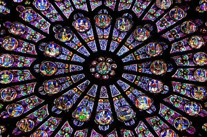 Images Dated 11th April 2008: France. Paris. Notre Dame. Rose window