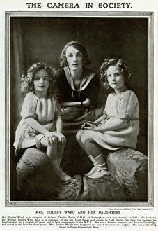 Angela Collection: Freda Dudley Ward and her children