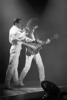 Photography by Philip Dunn Collection: Freddie Mercury and Queen recording music video, London