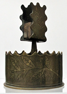 Images Dated 23rd September 2010: French 75 mm shell case base - Souvenir d Ypres