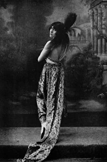 Images Dated 14th June 2015: The French actress Mlle Regine Flory (1919), Paris