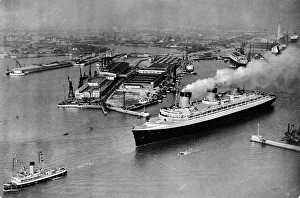 Records Gallery: French Liner Normandie leaving Le Havre, May 1935