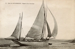 Images Dated 27th September 2011: French Tuna Boat leaving the Bay of Douarnenez