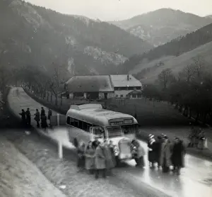 Friends Ambulance Unit (FAU) Vintage Leyland Bus, Semmering