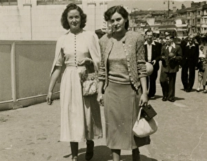 Images Dated 8th November 2011: Two friends on holiday in Blackpool, Lancashire
