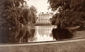 Images Dated 14th November 2017: Frogmore House, Windsor Park - Royal Residence