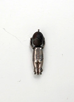 Images Dated 25th September 2012: Fums-up charm - WWI