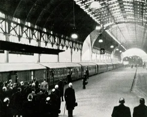 Paddington Prints: Funeral of King George V, Royal Train leaves Paddington