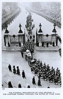 Funeral Procession of King George VI - Gates of Hyde Park