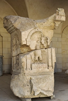 Images Dated 6th January 2014: Funerary altar, calcerows. Caesarea. Roman period, late 1st