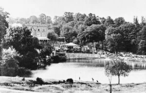 Ponds Collection: Funfair, Vale of Health Hotel, Hampstead Heath, NW London