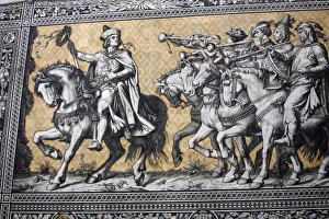 Images Dated 13th October 2007: Furstenzug wall of tiles in Dresden, Germany