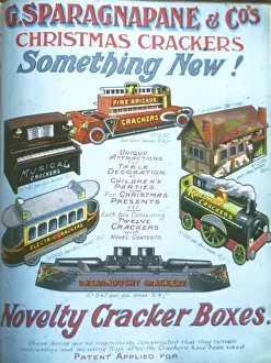 G Sparagnapane Novelty Christmas crackers