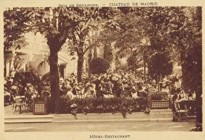 Boulogne Collection: Garden open air restaurant of the Chateau de Madrid, Paris
