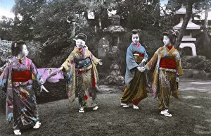 Garden Scene - Geisha - Japan - Blind Mans Buff