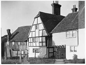 Gatehouse Prints: Gatehouse to the churchyard at Smarden