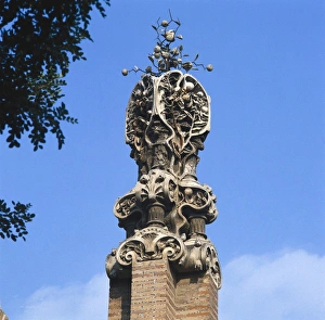 Pavilions Gallery: GAUDI, Antoni. G�avilions