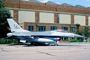 Dynamics Prints: General Dynamics F-16A Fighting Falcon 82-1024
