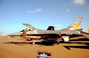 Koninklijke Prints: General Dynamics F-16A Fighting Falcon J-004