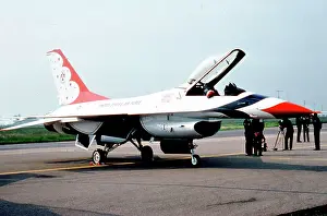 General Dynamics F-16A Fighting Falcon Thunderbird 1