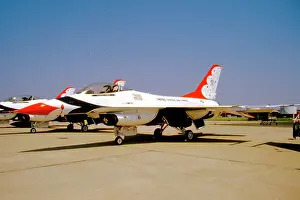 Thunderbird Prints: General Dynamics F-16A Fighting Falcon Thunderbird 6