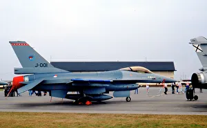 Koninklijke Prints: General Dynamics F-16AM Fighting Falcon J-001