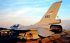 F 16b Prints: General Dynamics F-16B Fighting Falcon 692