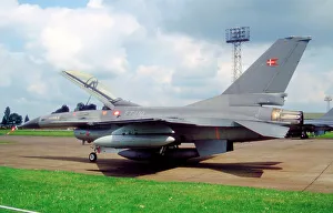 General Dynamics F-16BM Fighting Falcon ET-210